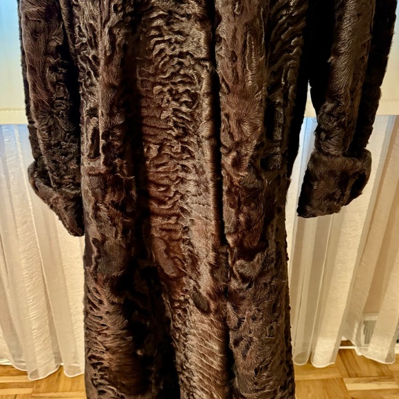 Lamb Karakul fur brown full cut Fabulous coat, long elegant size medium - Picture 8 of 16